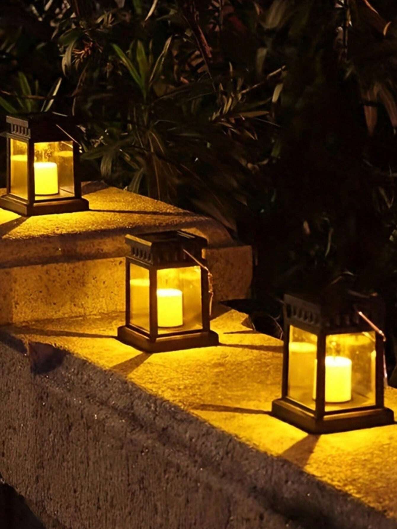 Solar Lantern Garden Decoration Lantern Waterproof Outdoor Solar Lights Retro Palace Lantern Hanging Landscape Lighting for Garden,